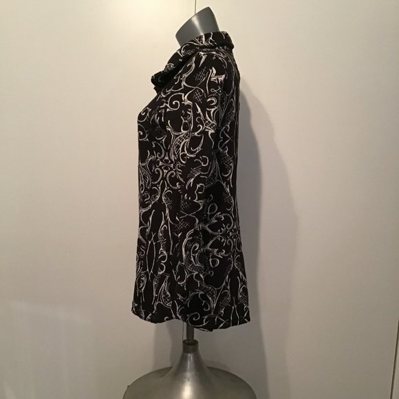 Tonia Debillis Roxie Jacket Logo Damask in Black and Ivory  Size M - Picture 6 of 12